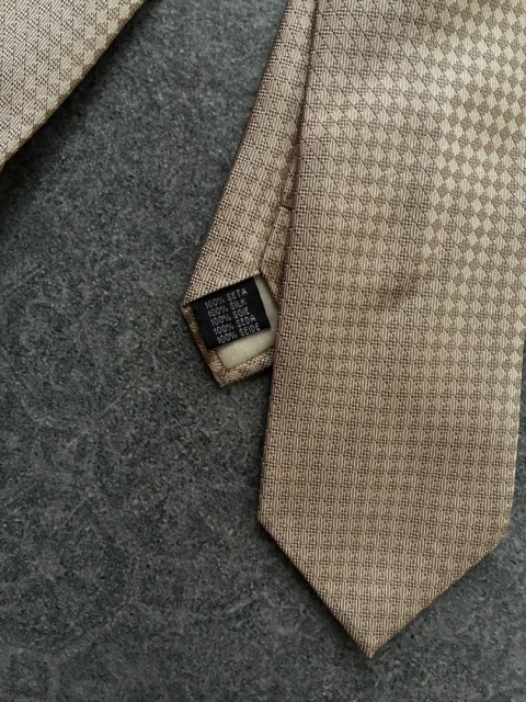 Beżowy krawat 100% jedwab