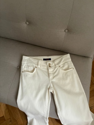 Kremowe jeansy dzwony Trussardi Jeans