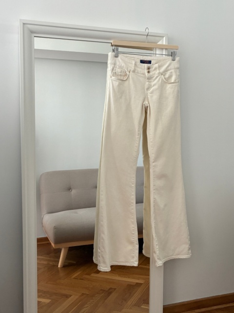 Kremowe jeansy dzwony Trussardi Jeans Kremowe jeansy dzwony Trussardi Jeans