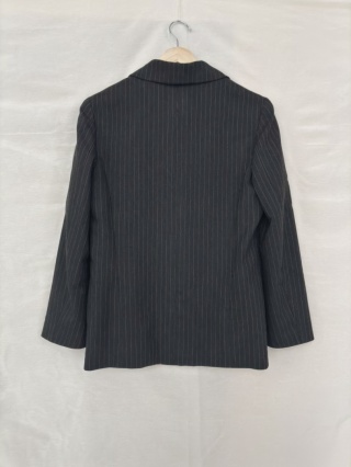 Szary taliowany żakiet w prążki